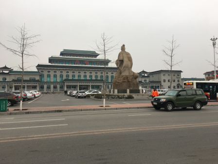 袁崇焕像