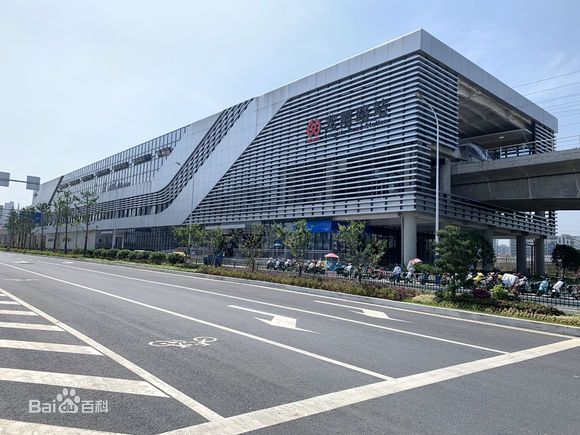 龙霞路站