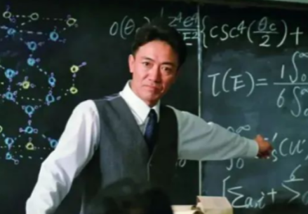 电影《横空出世》中，李幼斌饰演的科学家陆光达