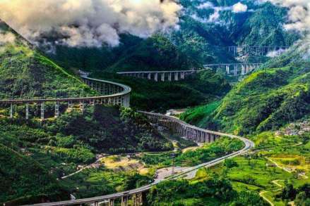 雅西高速公路