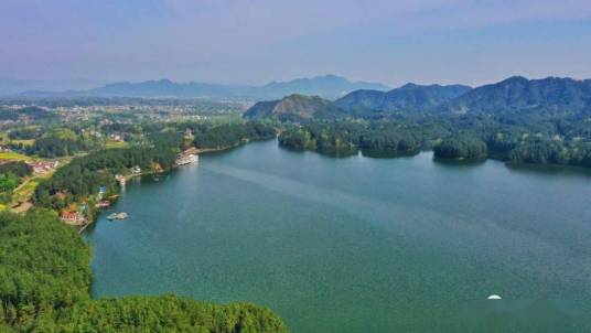 红寺湖风景区