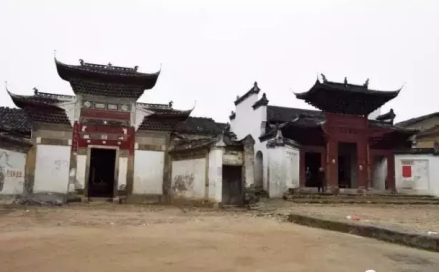 龙图学士和刺史传芳牌楼门