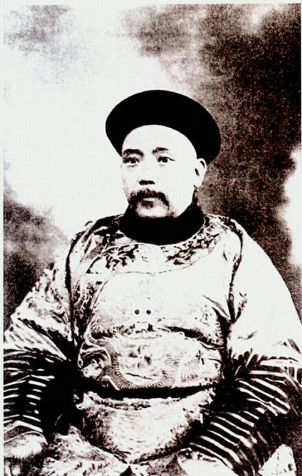 内阁总理袁世凯