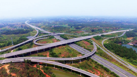 华石莫村·高速公路互通