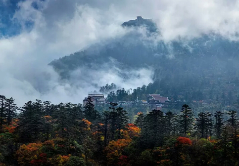 峨眉山秋景