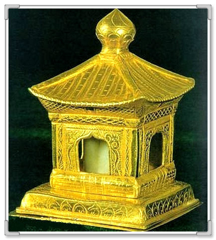 宝珠顶单檐四门纯金塔