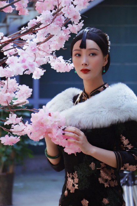 在《庞贝街63号》中饰演婉儿