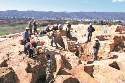 大甸山墓地发掘现场