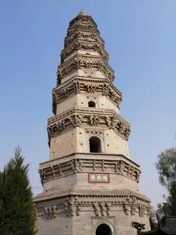 宝云塔外观图