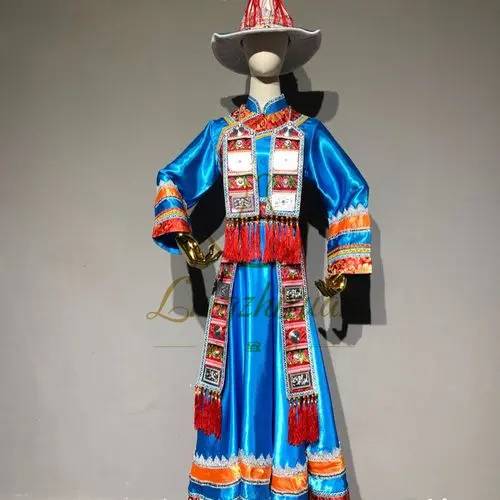 裕固族服饰
