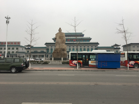 站前广场袁崇焕像