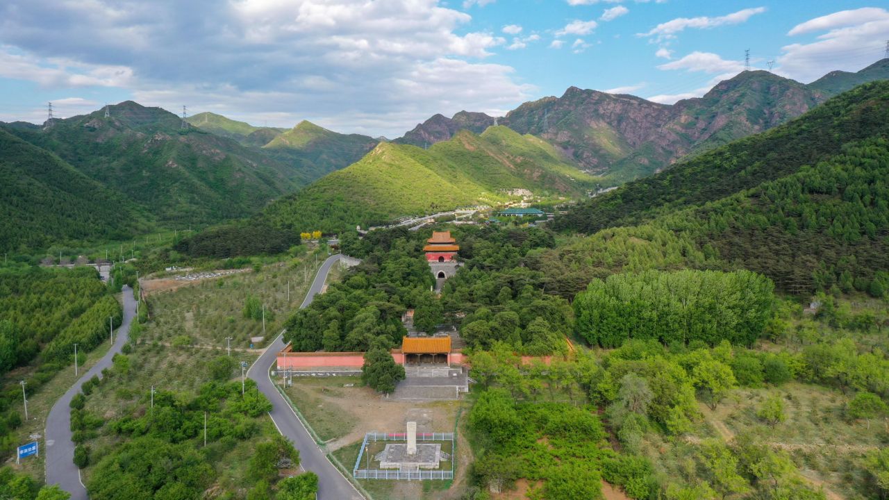 明德陵航拍全景图