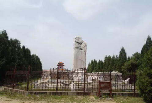 神道碑亭(小碑楼)