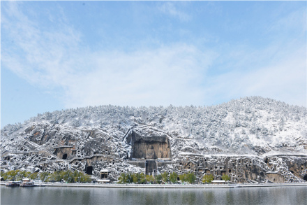 西山石窟雪景