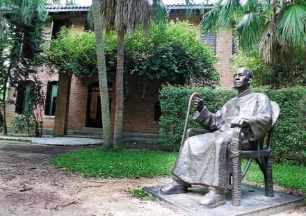 中山大学陈寅恪故居的陈寅恪塑像 