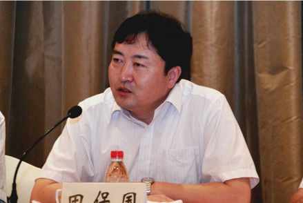 科技部社发司副司长 田保国 主持论证会