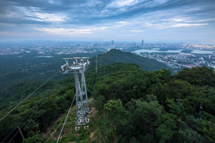 江南佳丽地，金陵帝王州