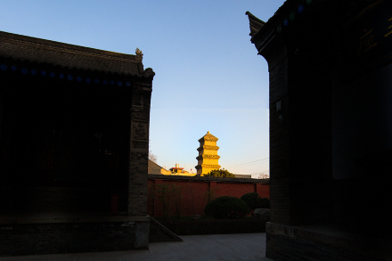 净业舍利塔