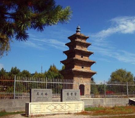 长白县灵光塔