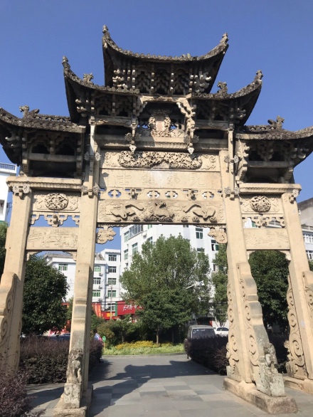 詹宝兄弟牌坊