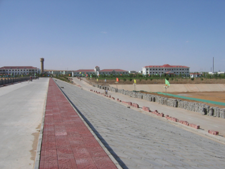 新建大坝