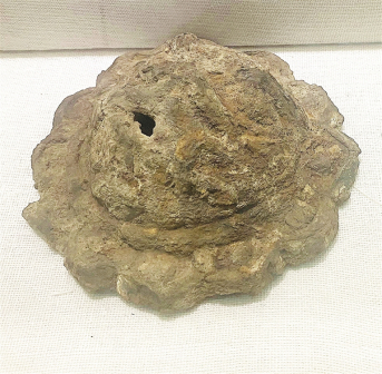 门钉