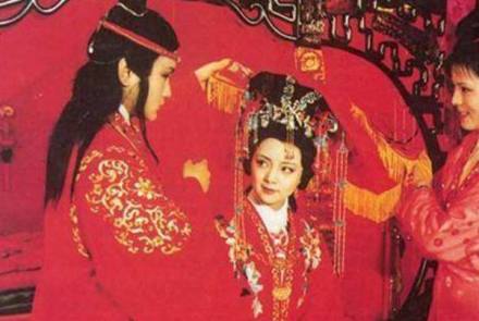 电视剧《红楼梦》欧阳奋强 陈晓旭 版