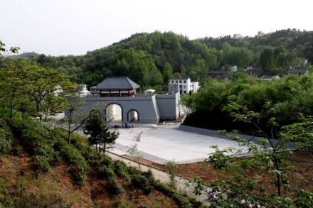 闯王寨古代军事旅游区