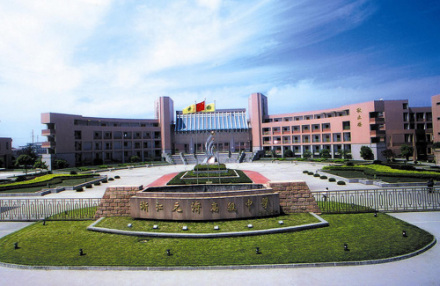 学校