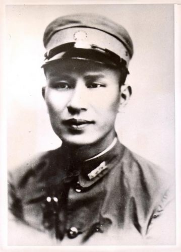 白崇禧戎装