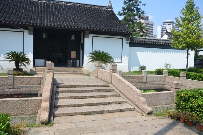 泮池