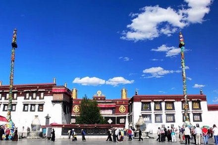 大昭寺正面 