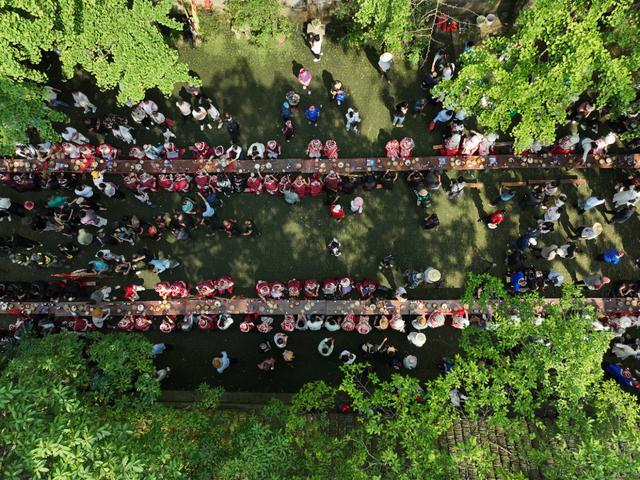 黄平飞云崖“四月八”民族传统盛会