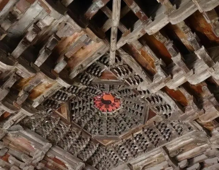 帝尧殿内顶