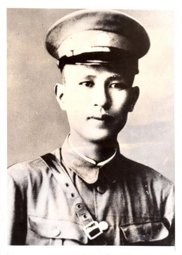白崇禧戎装