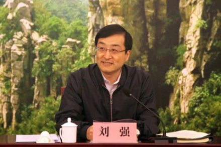 刘强