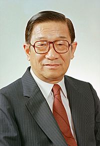复校筹备处主任、在台第一任校长（台前行政院长）：李焕