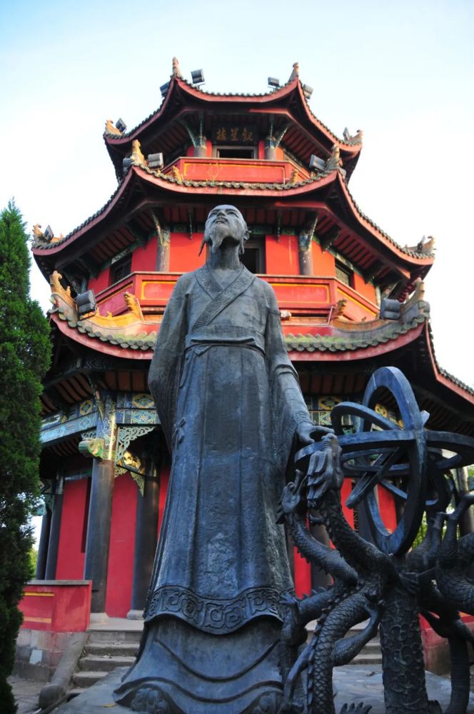 落下闳雕塑
