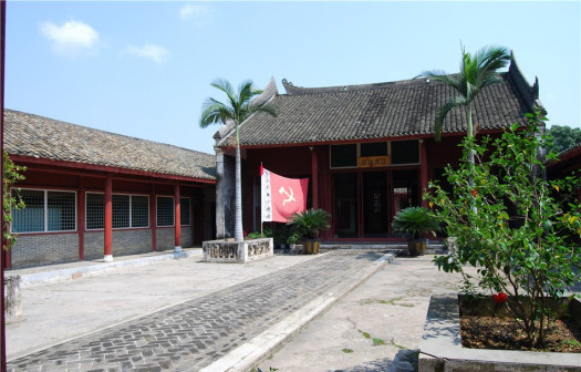 右江工农民主政府旧址内景