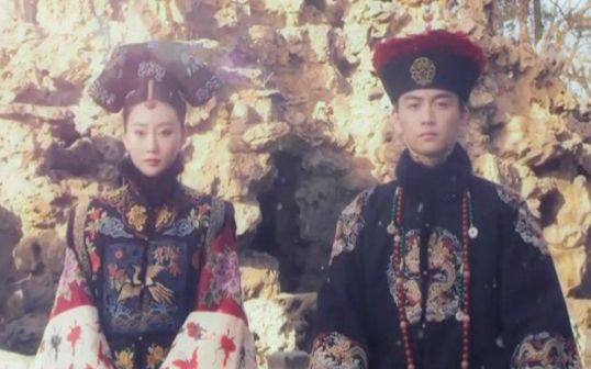 《帝国黄昏》中陈晓饰演的奕䜣（右）