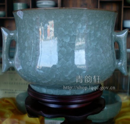 青瓷哥窑中极品开片类型：哥窑冰裂纹