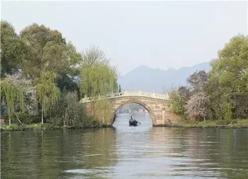 压堤桥