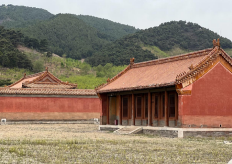 东朝房