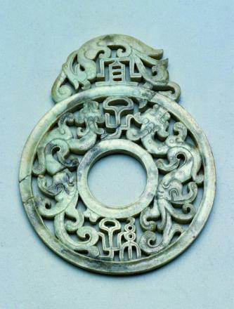 东汉“宜子孙”出廓玉璧