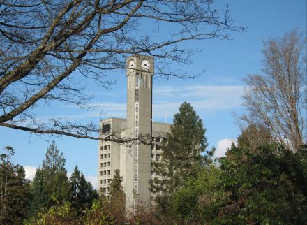 不列颠哥伦比亚大学钟楼