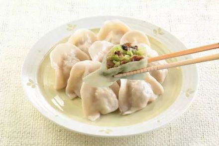 吃饺子