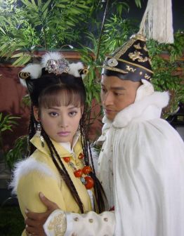 2002年《孝庄秘史》饰演爱新觉罗·多尔衮