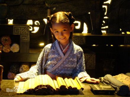 蒋依依饰演幼年王娡 