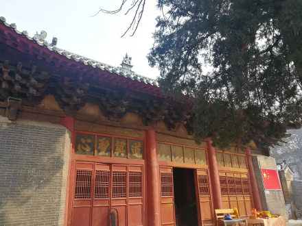 大殿前檐