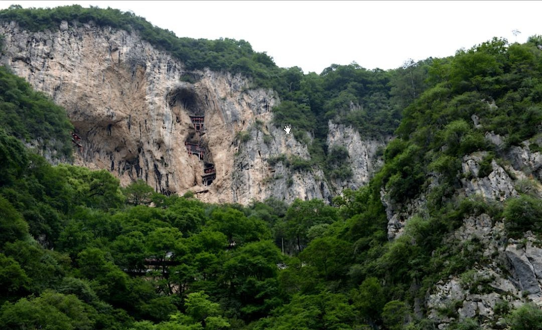 龙门洞主要建筑所在的山峰